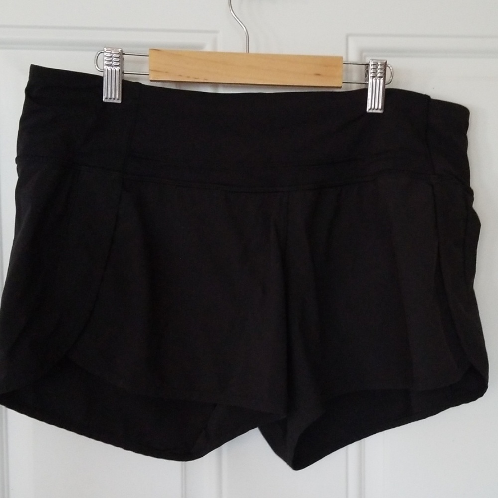 Lululemon black shorts